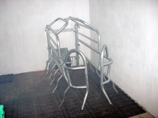Укљештење за крмачу / Uklještenje za krmaču